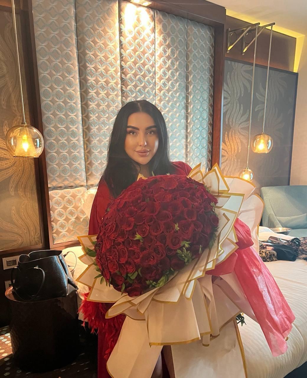 Ishika Sen - Kolkata escort